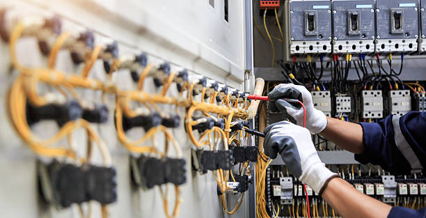 Professional Electrician technician working in Schererville, IN